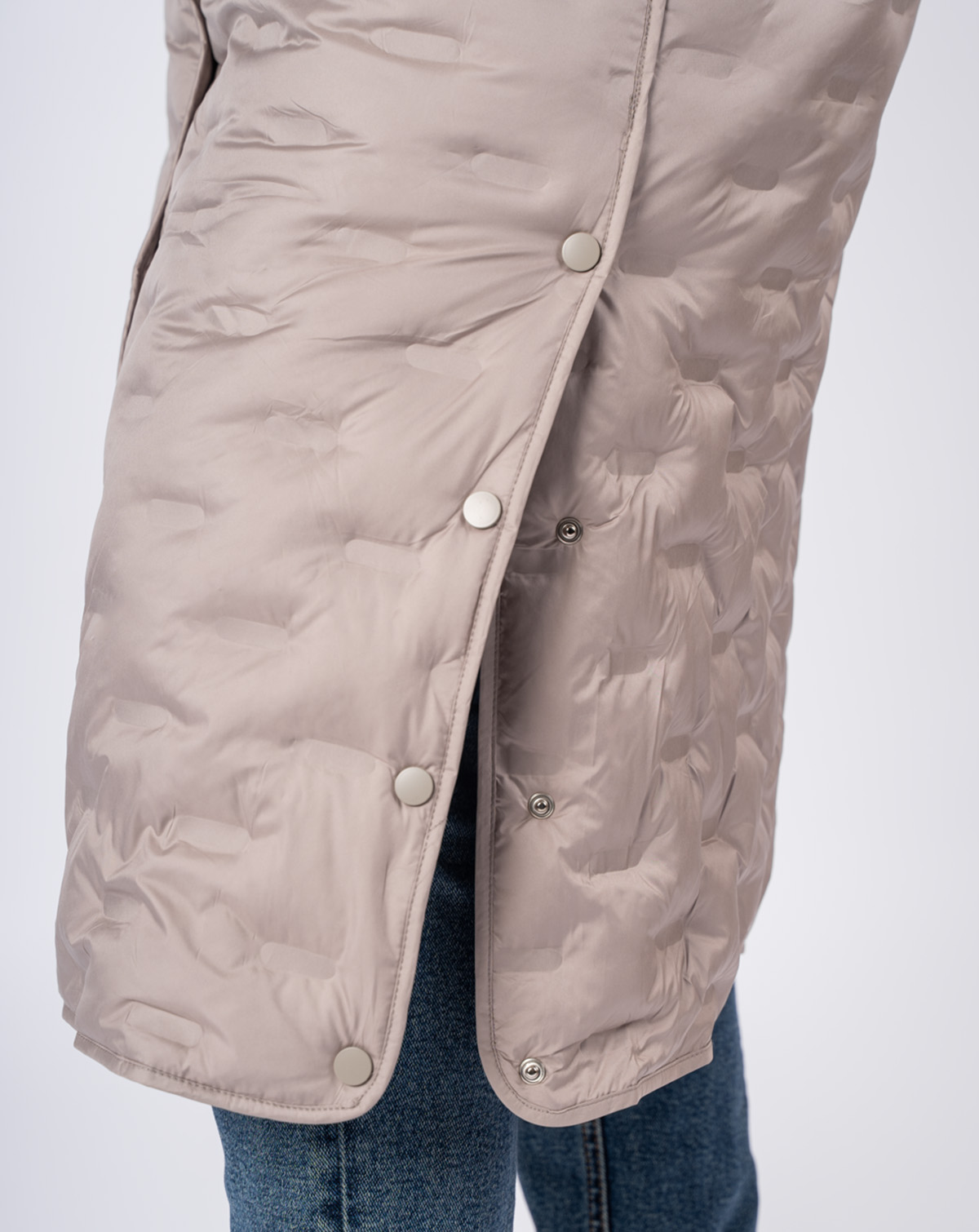 Куртка женская демисезонная FULTANI 735 с капюшоном Куртка женская демисезонная FULTANI 735 с капюшоном