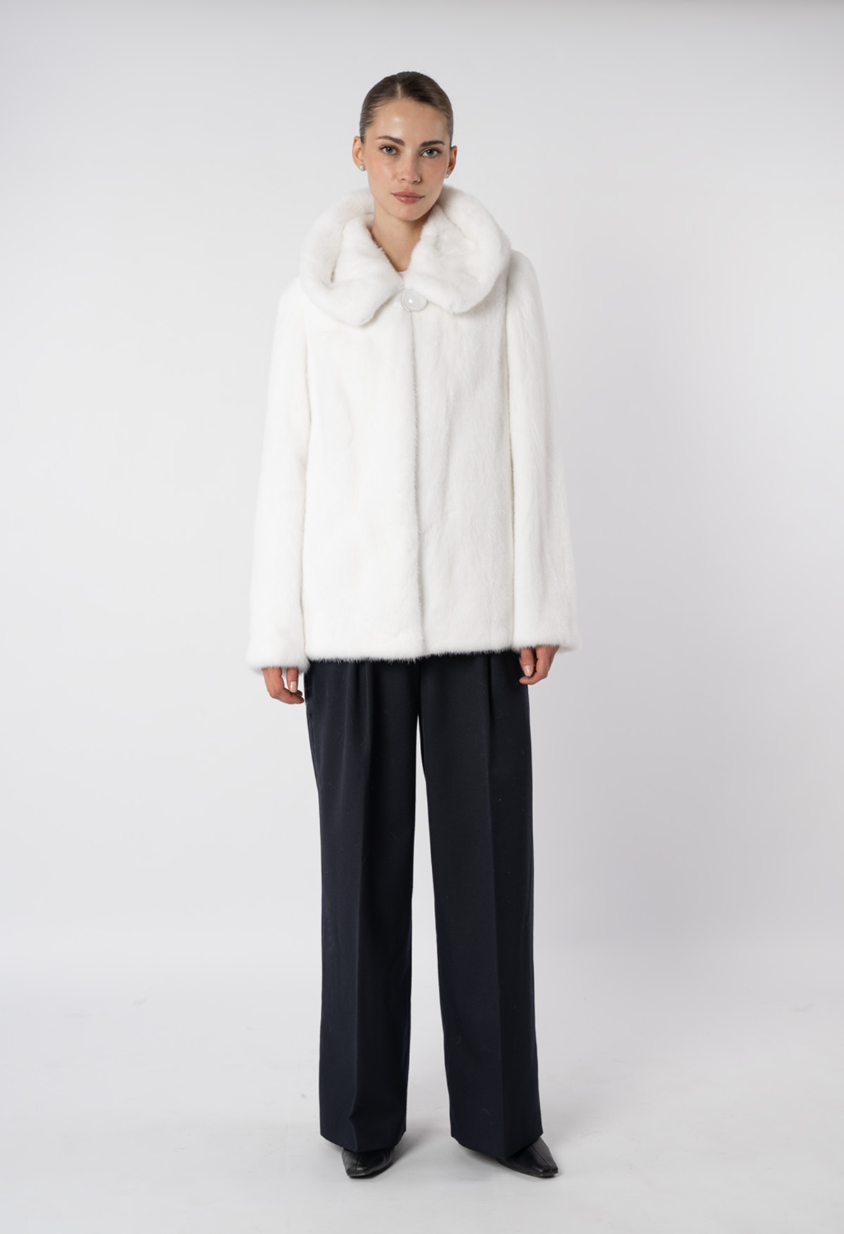 Шуба женская из меха норки Аделина 2001 с капюшоном Шуба женская из меха норки Аделина 2001 с капюшоном