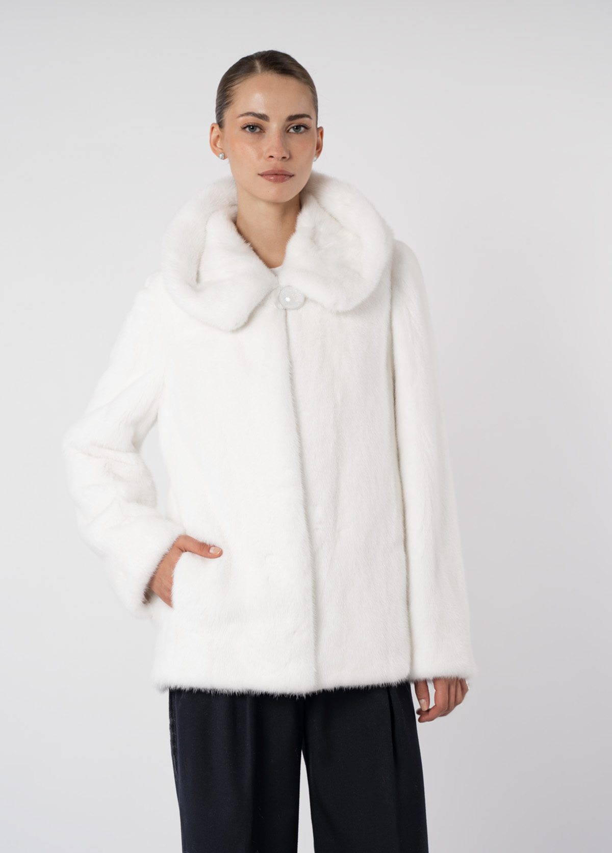 Шуба женская из меха норки Аделина 2001 с капюшоном Шуба женская из меха норки Аделина 2001 с капюшоном