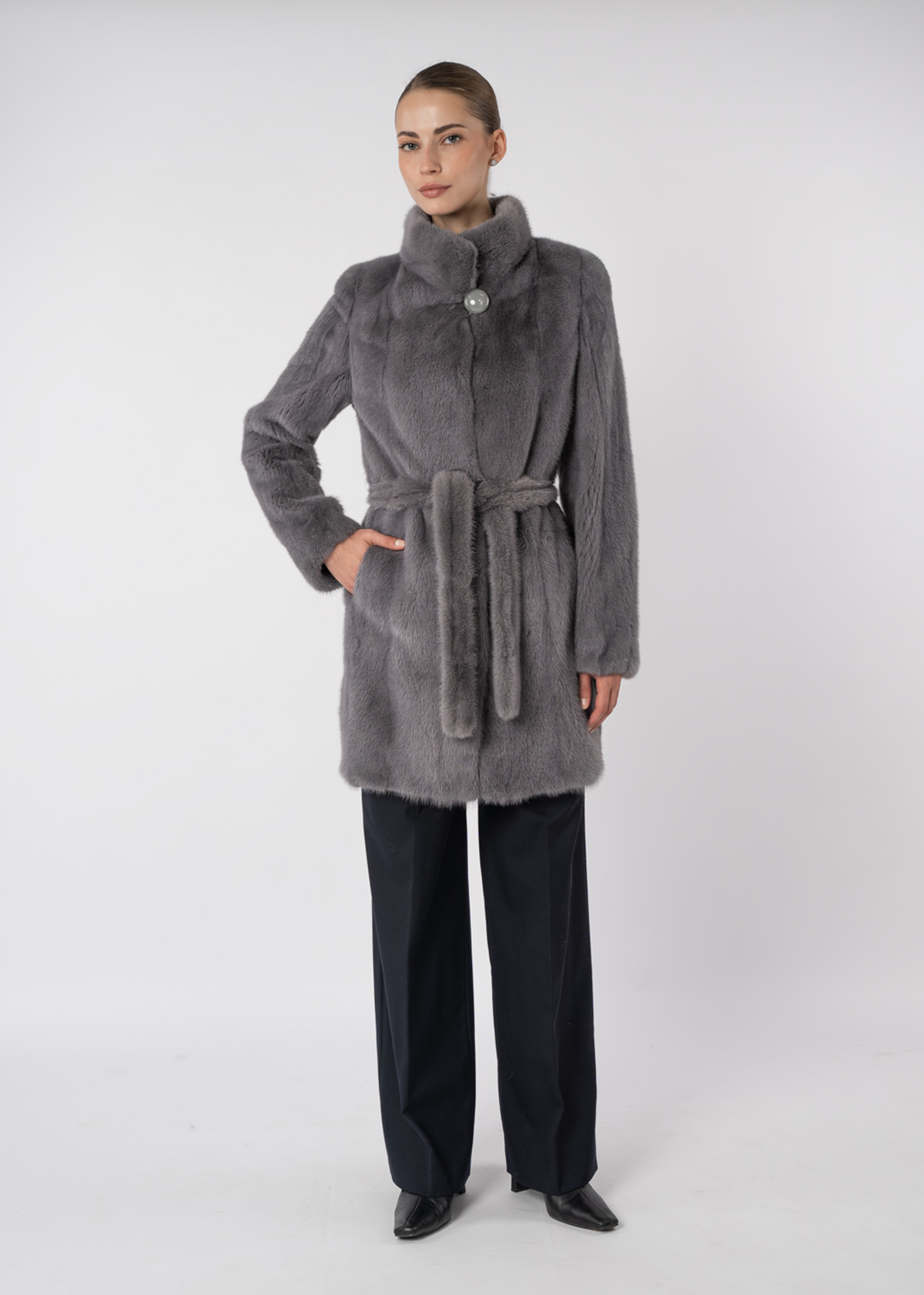 Шуба женская из меха норки Френч Клс Шуба женская из меха норки Френч Клс