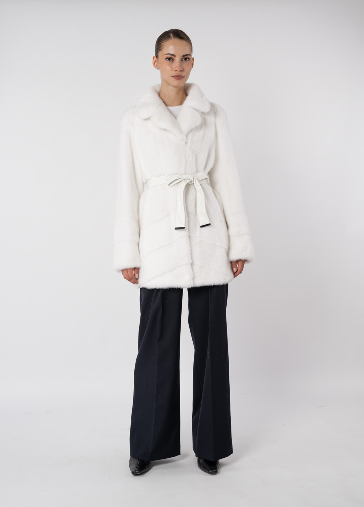 Шуба женская из меха норки 18103 Шуба женская из меха норки 18103