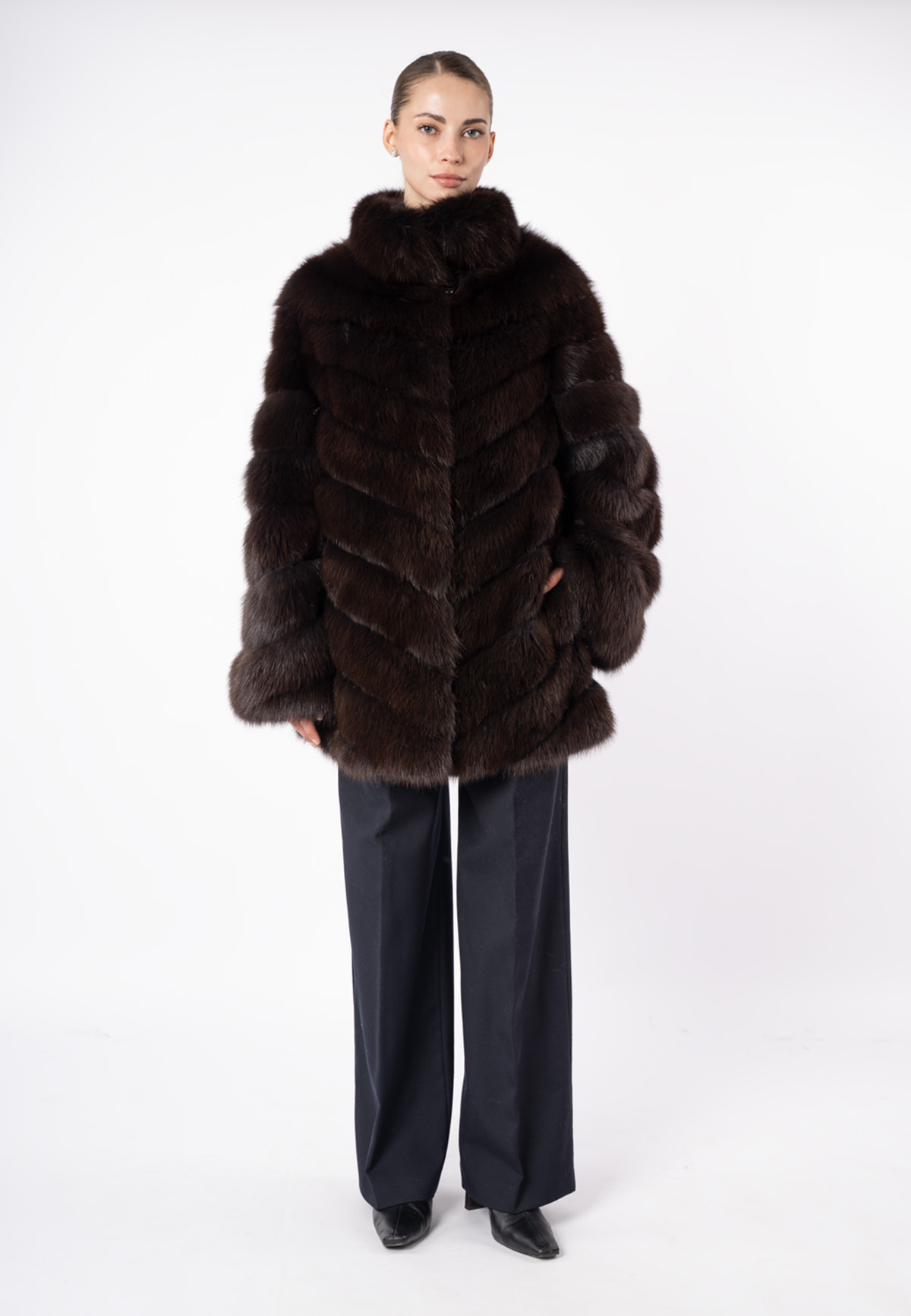 Шуба женская из меха куницы Меха России С-10 Шуба женская из меха куницы Меха России С-10