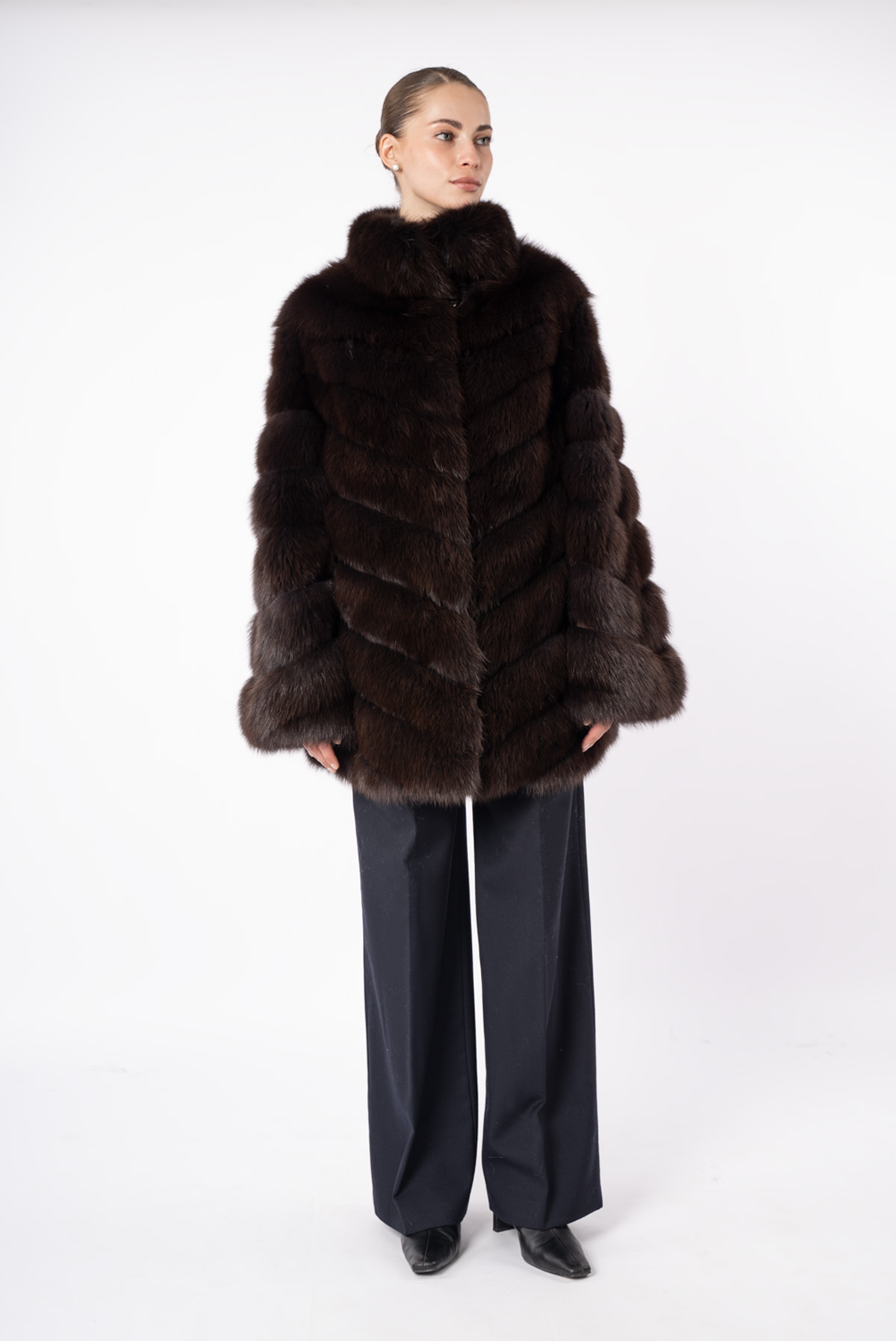 Шуба женская из меха куницы Меха России С-10 Шуба женская из меха куницы Меха России С-10