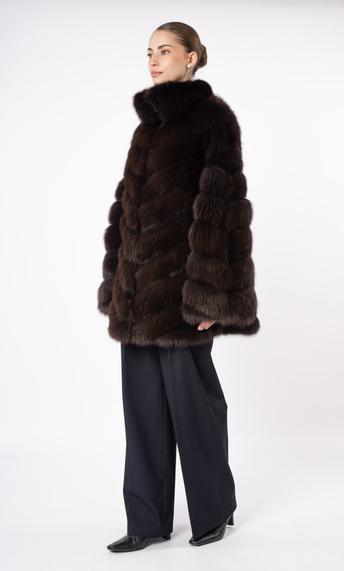 Шуба женская из меха куницы Меха России С-10 Шуба женская из меха куницы Меха России С-10