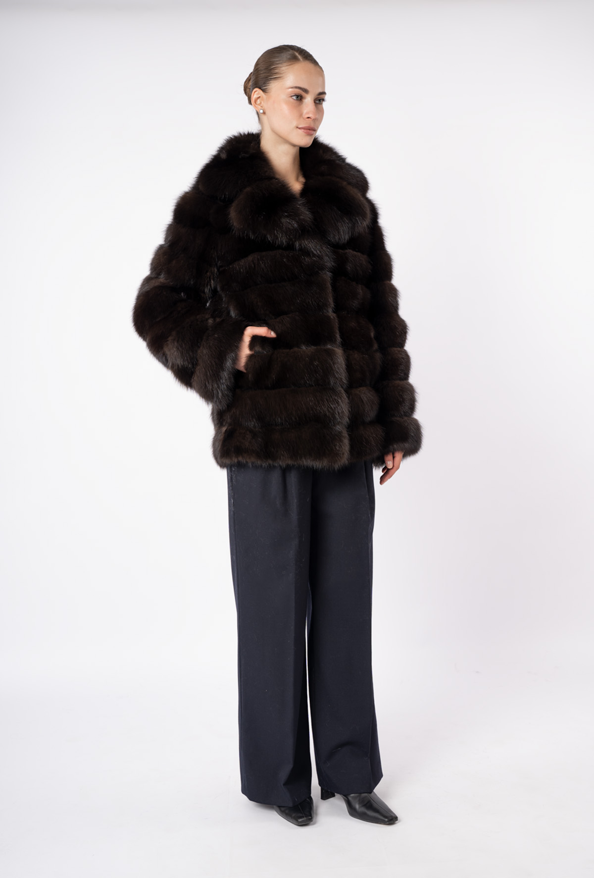 Шуба женская из меха куницы Меха России С-1 Шуба женская из меха куницы Меха России С-1