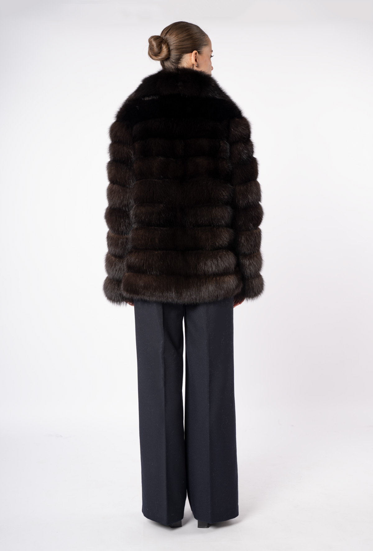 Шуба женская из меха куницы Меха России С-1 Шуба женская из меха куницы Меха России С-1