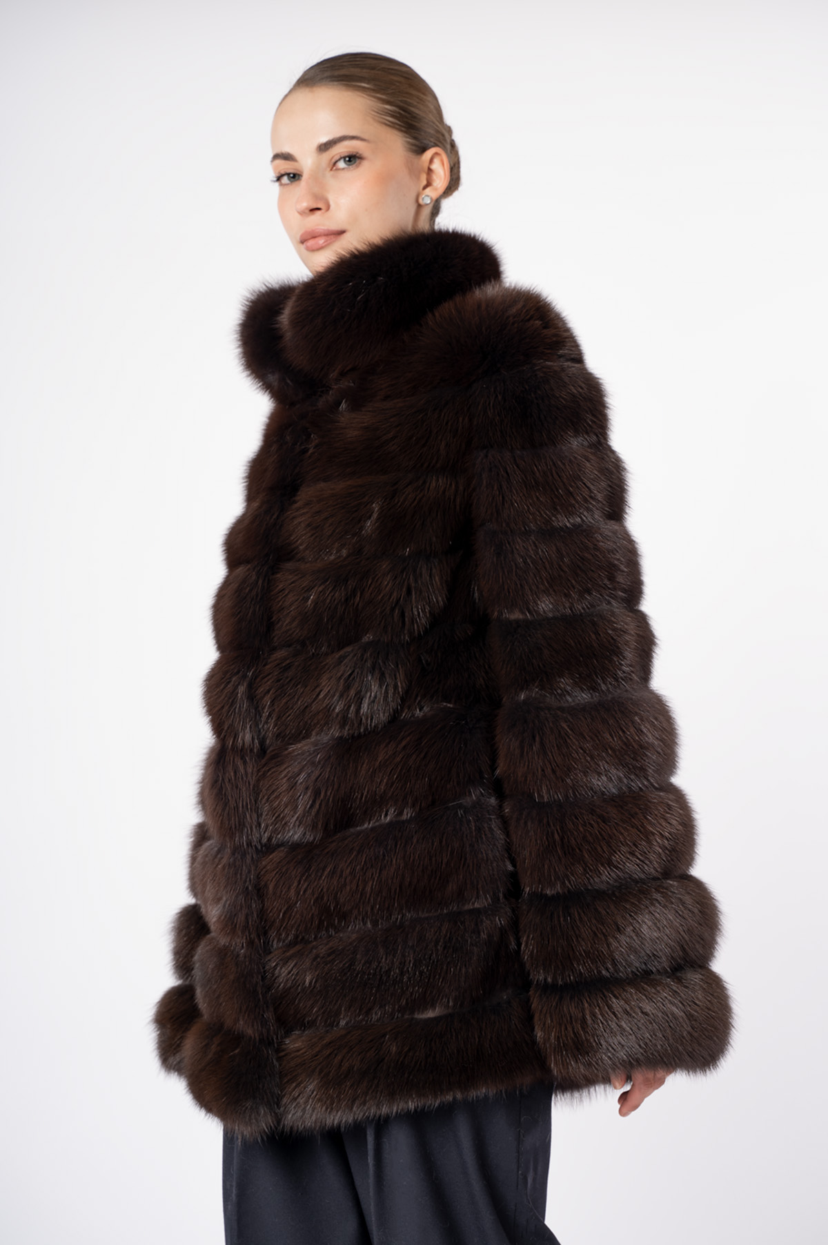 Шуба женская из меха куницы Меха России С-1 Шуба женская из меха куницы Меха России С-1