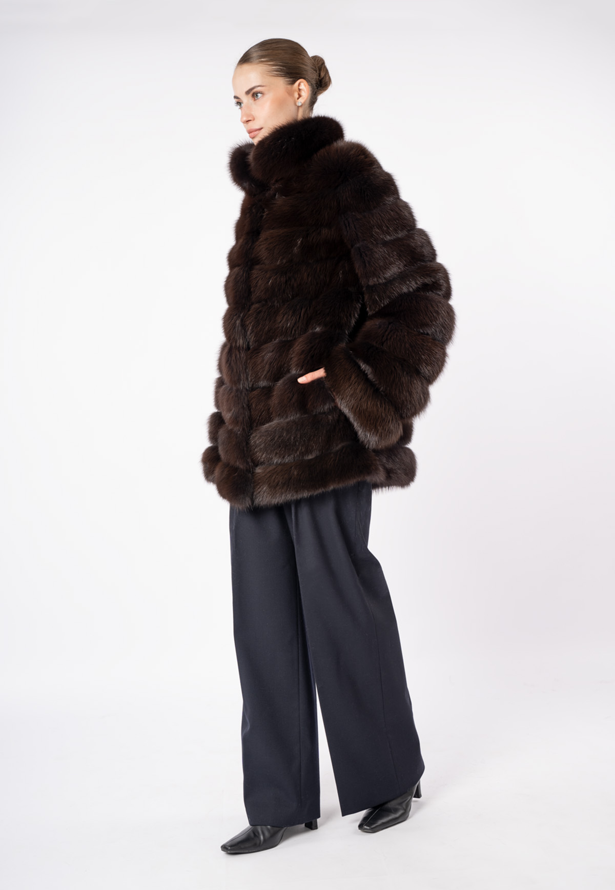 Шуба женская из меха куницы Меха России С-1 Шуба женская из меха куницы Меха России С-1