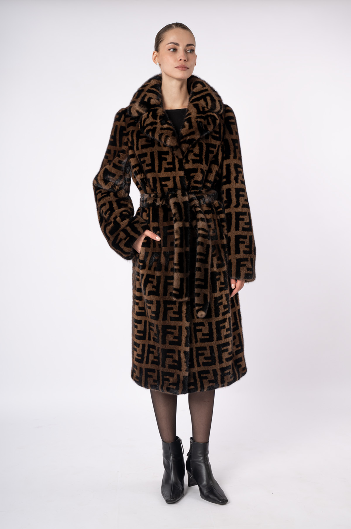 Шуба женская из меха норки Прямая роспуск Шуба женская из меха норки Прямая роспуск