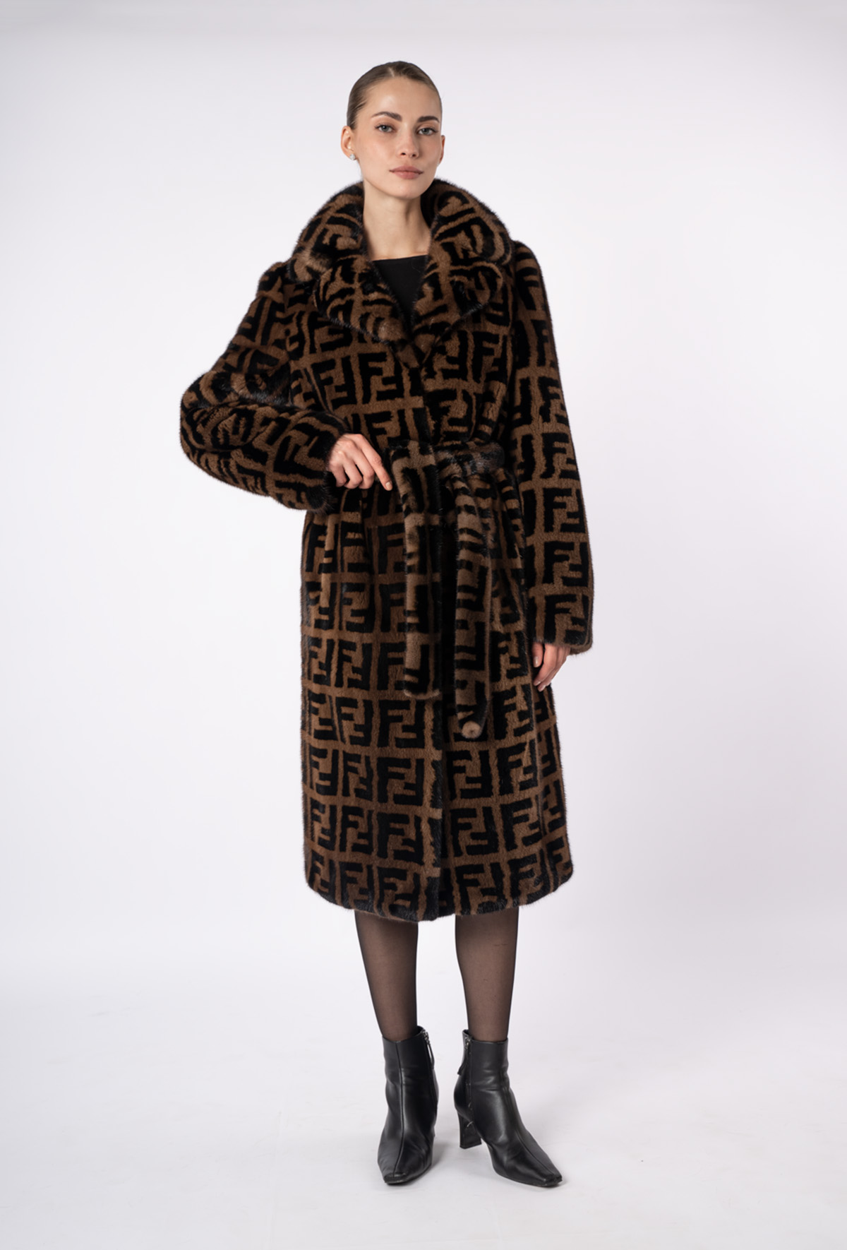 Шуба женская из меха норки Прямая роспуск Шуба женская из меха норки Прямая роспуск