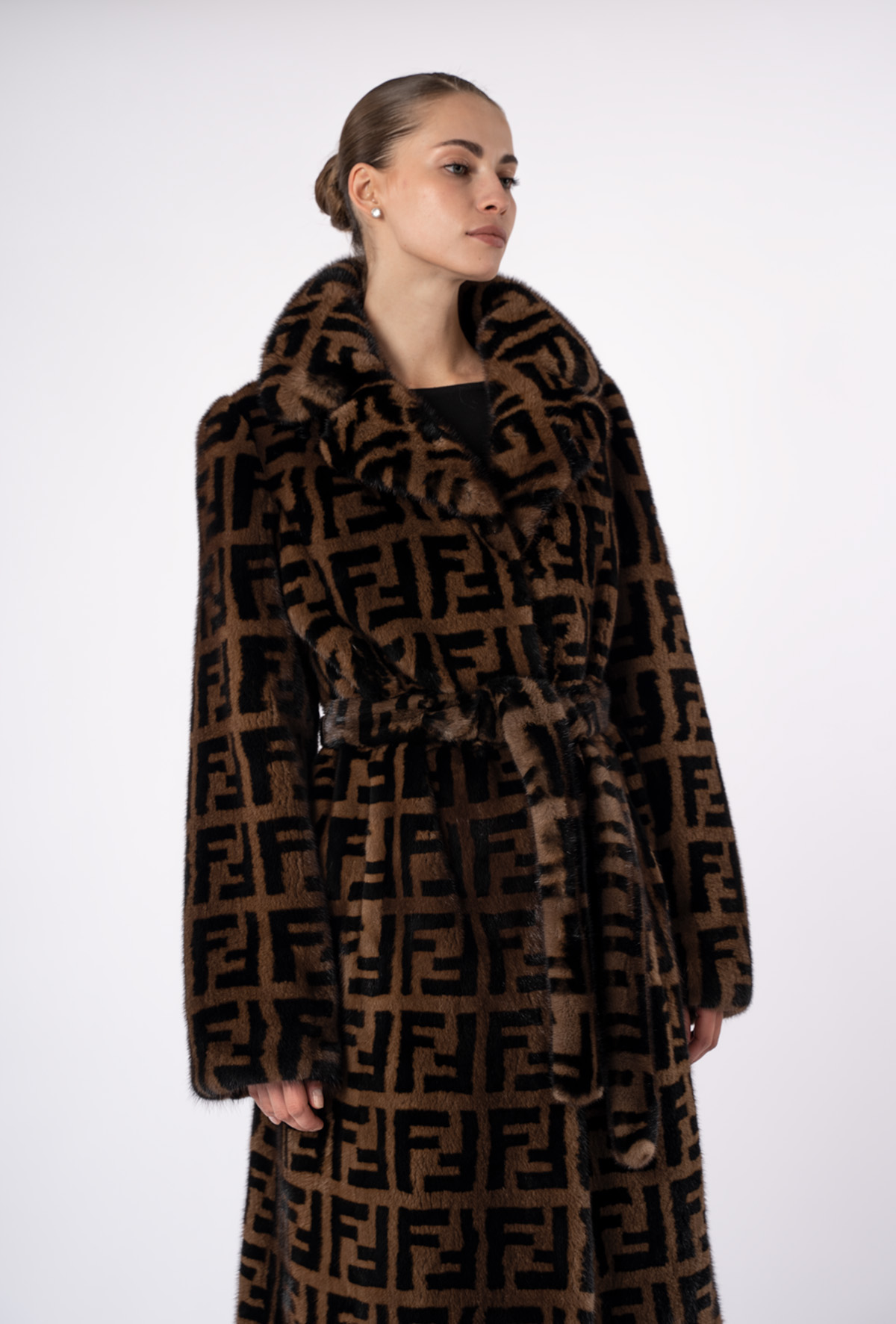 Шуба женская из меха норки Прямая роспуск Шуба женская из меха норки Прямая роспуск