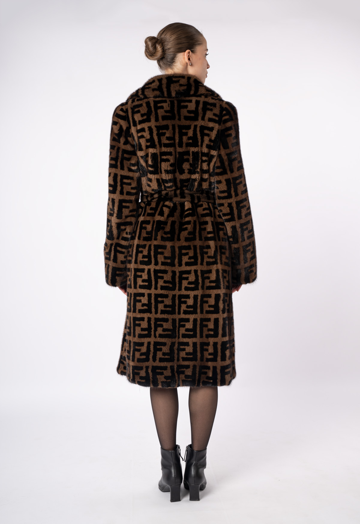 Шуба женская из меха норки Прямая роспуск Шуба женская из меха норки Прямая роспуск