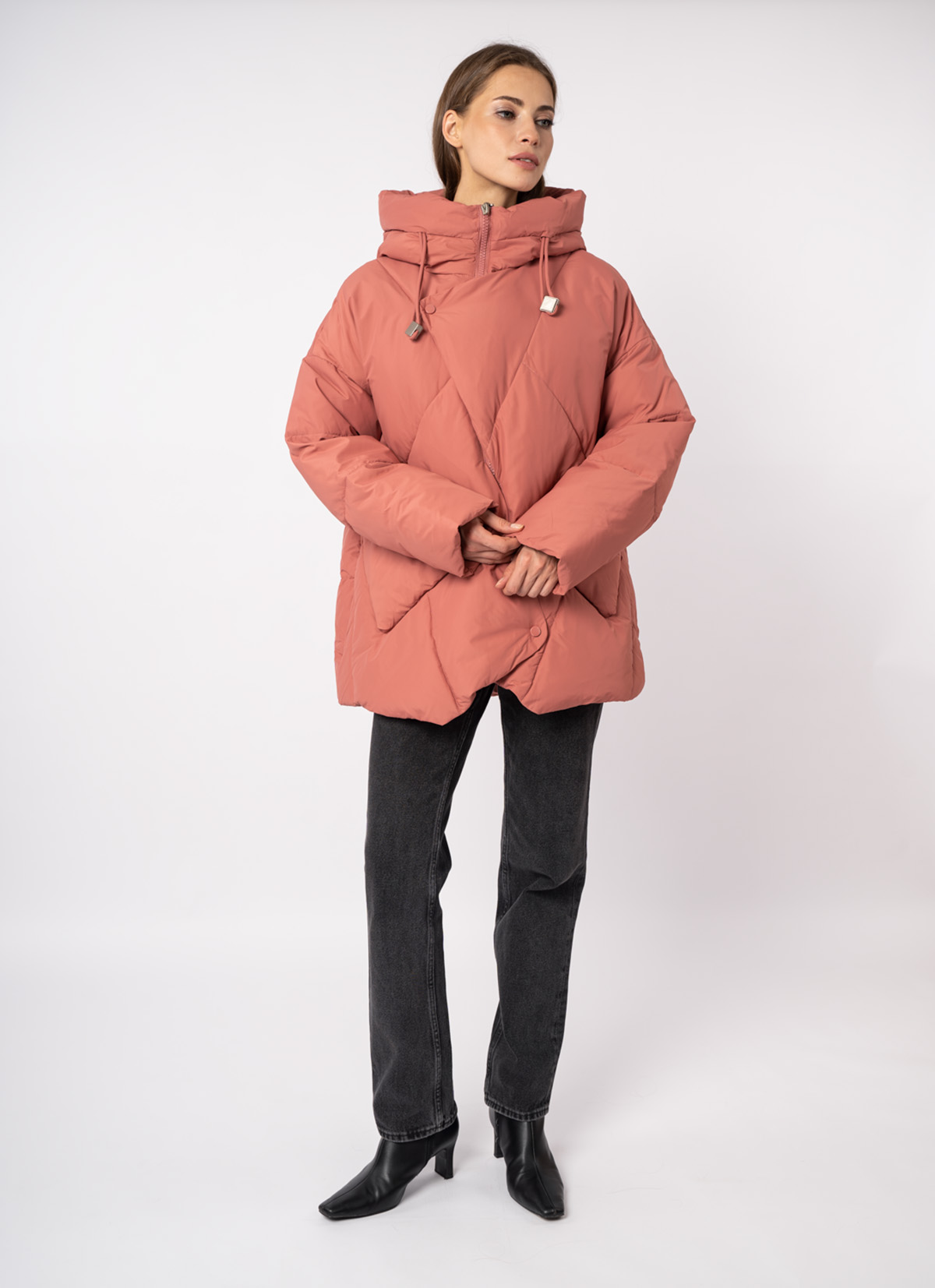 Пуховик женский с капюшоном MISSFREYA MF25825 Пуховик женский с капюшоном MISSFREYA MF25825