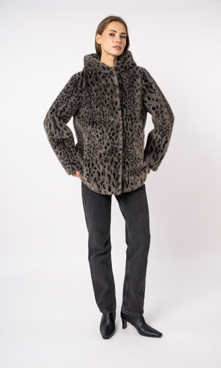 Шуба женская из эко меха с капюшоном ElectraStyle 43016 Шуба женская из эко меха с капюшоном ElectraStyle 43016