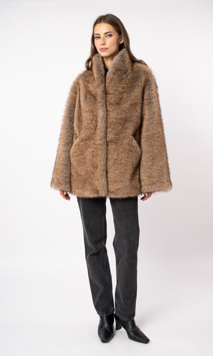 Шуба женская из эко меха Simakhov SM2529 Шуба женская из эко меха Simakhov SM2529