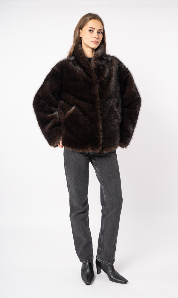 Шуба женская из эко меха Simakhov SM2529 Шуба женская из эко меха Simakhov SM2529