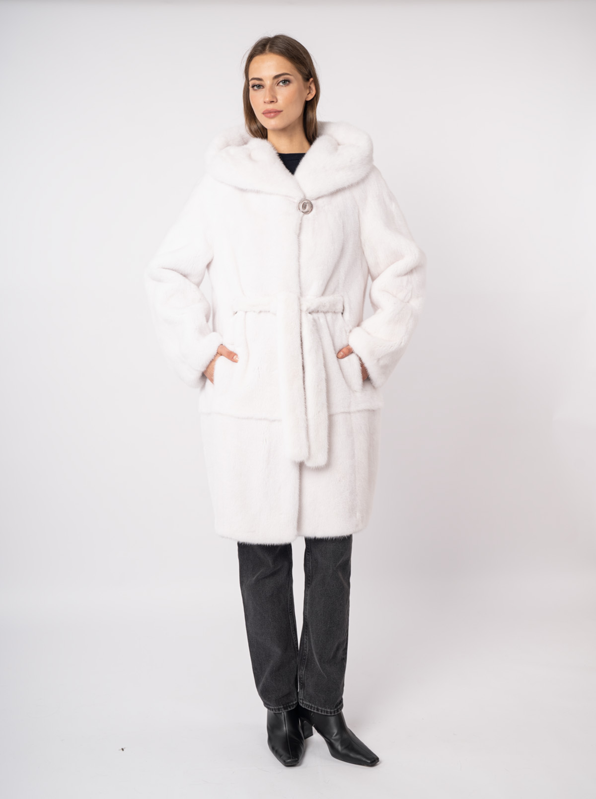 Шуба женская норковая с капюшоном Меха России 2324 Шуба женская норковая с капюшоном Меха России 2324