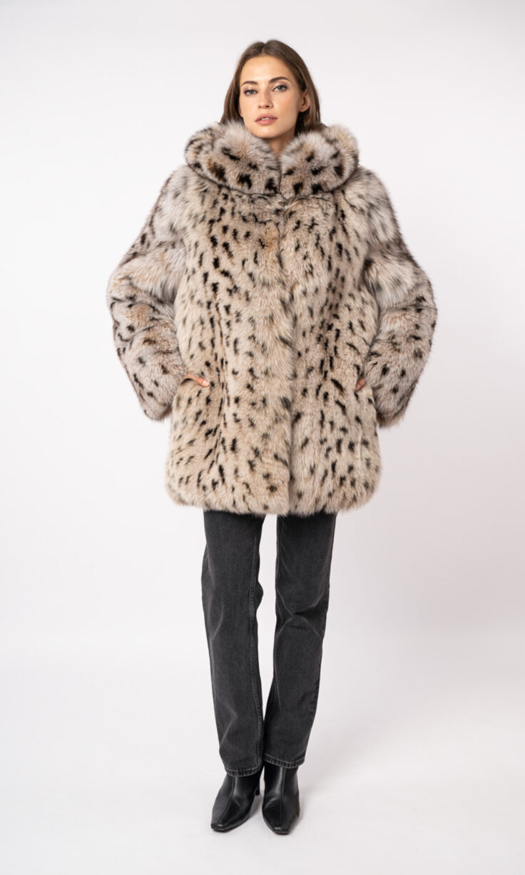 Шуба женская из меха песца с капюшоном Меха России П-1 Шуба женская из меха песца с капюшоном Меха России П-1