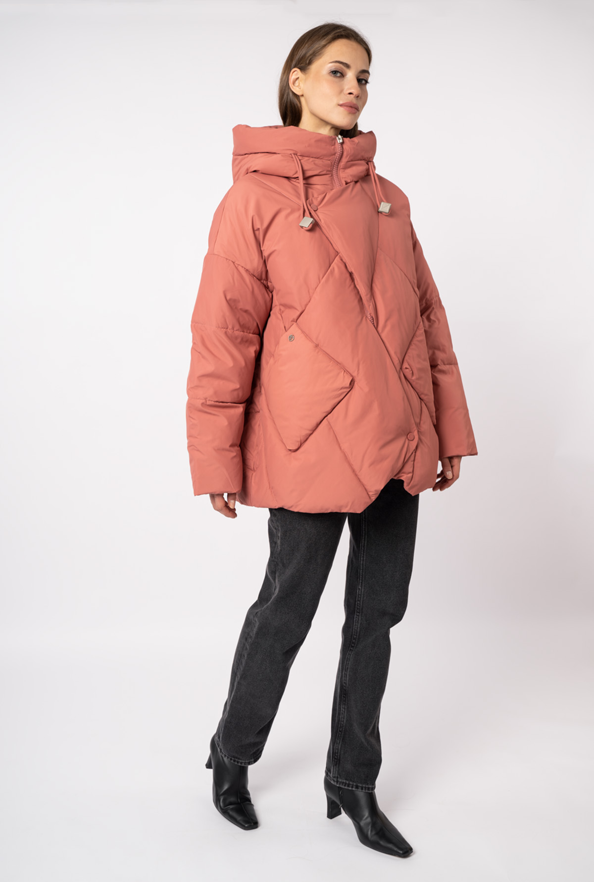 Пуховик женский с капюшоном MISSFREYA MF25825 Пуховик женский с капюшоном MISSFREYA MF25825