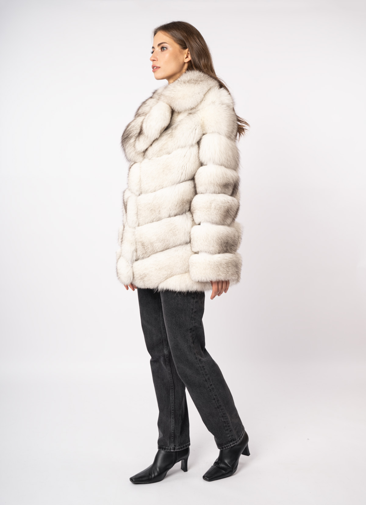 Шуба женская из меха песца Меха России А-4 Шуба женская из меха песца Меха России А-4