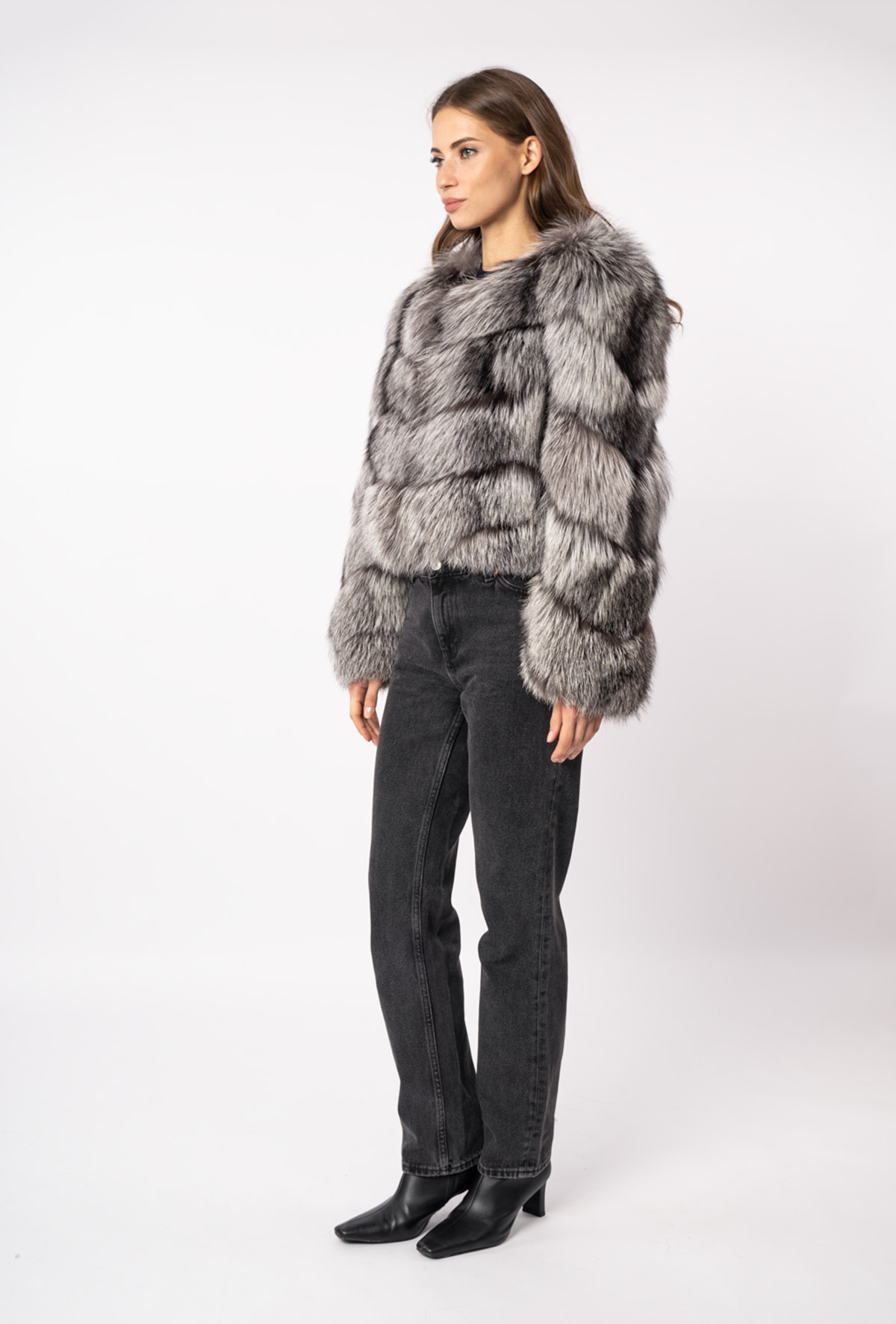 Шуба женская из меха лисицы и кожи Меха России 004 Шуба женская из меха лисицы и кожи Меха России 004