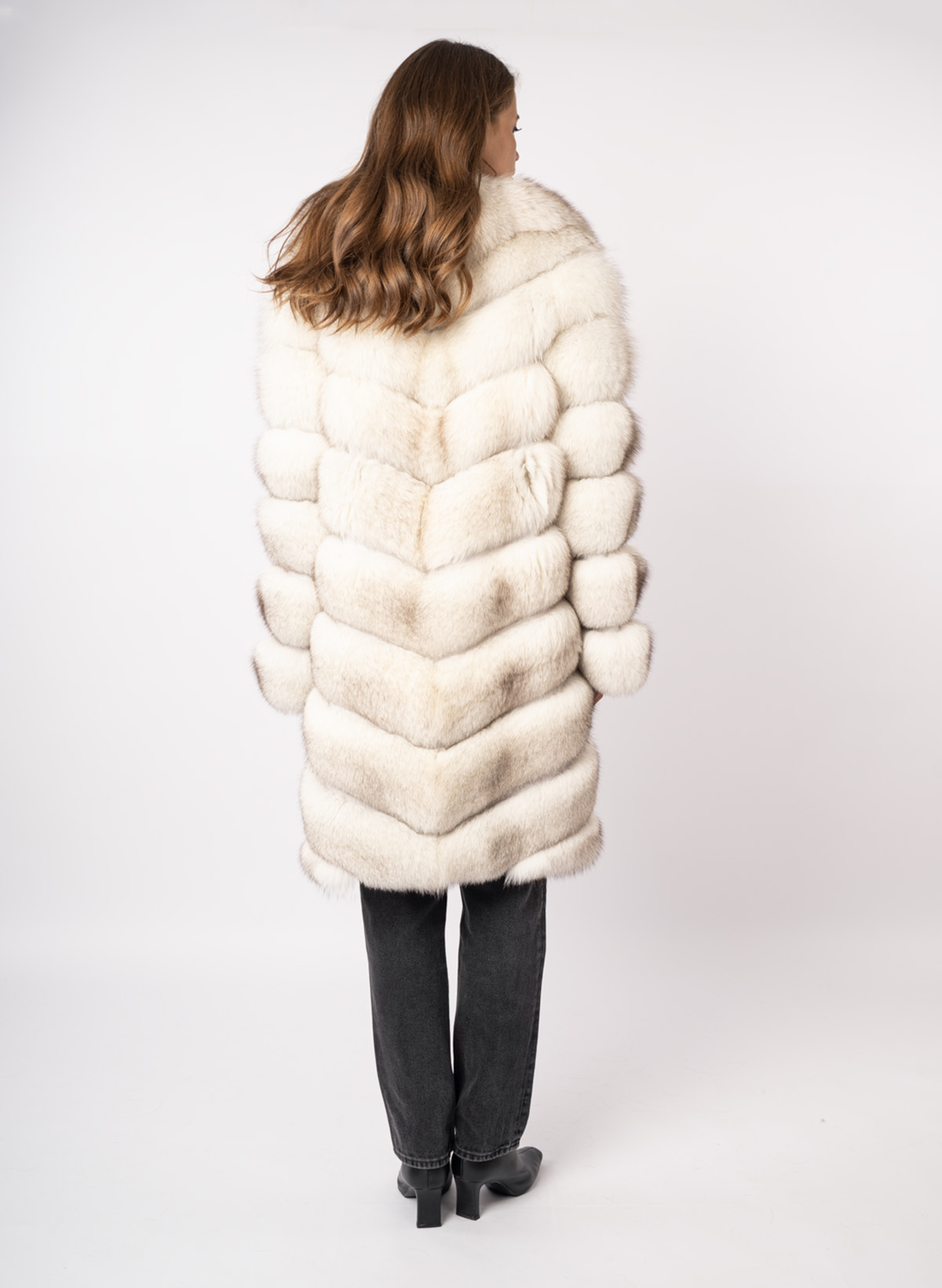 Шуба женская из меха песца Меха России А-4 Шуба женская из меха песца Меха России А-4