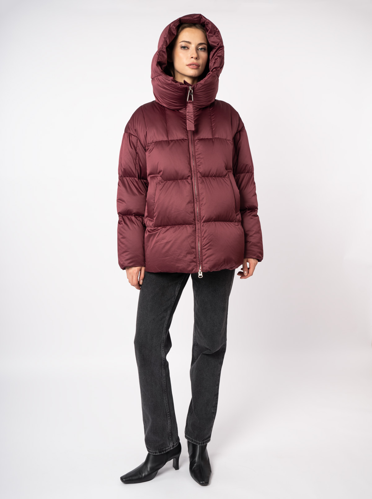 Пуховик женский с капюшоном DEIFY 1197 Пуховик женский с капюшоном DEIFY 1197