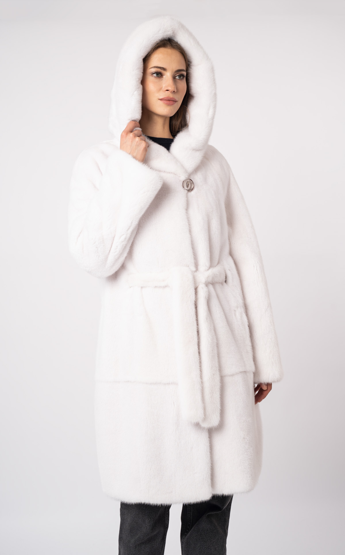 Шуба женская норковая с капюшоном Меха России 2324 Шуба женская норковая с капюшоном Меха России 2324