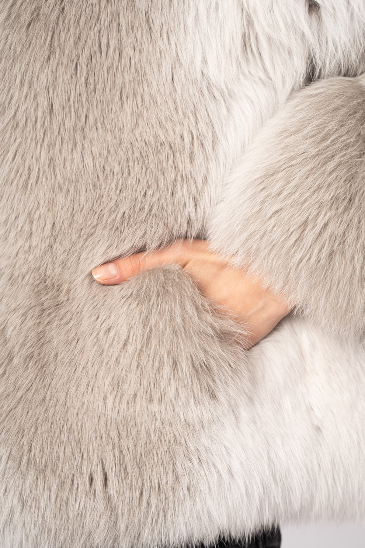 Шуба женская из меха песца и кожи Меха России 005 Шуба женская из меха песца и кожи Меха России 005