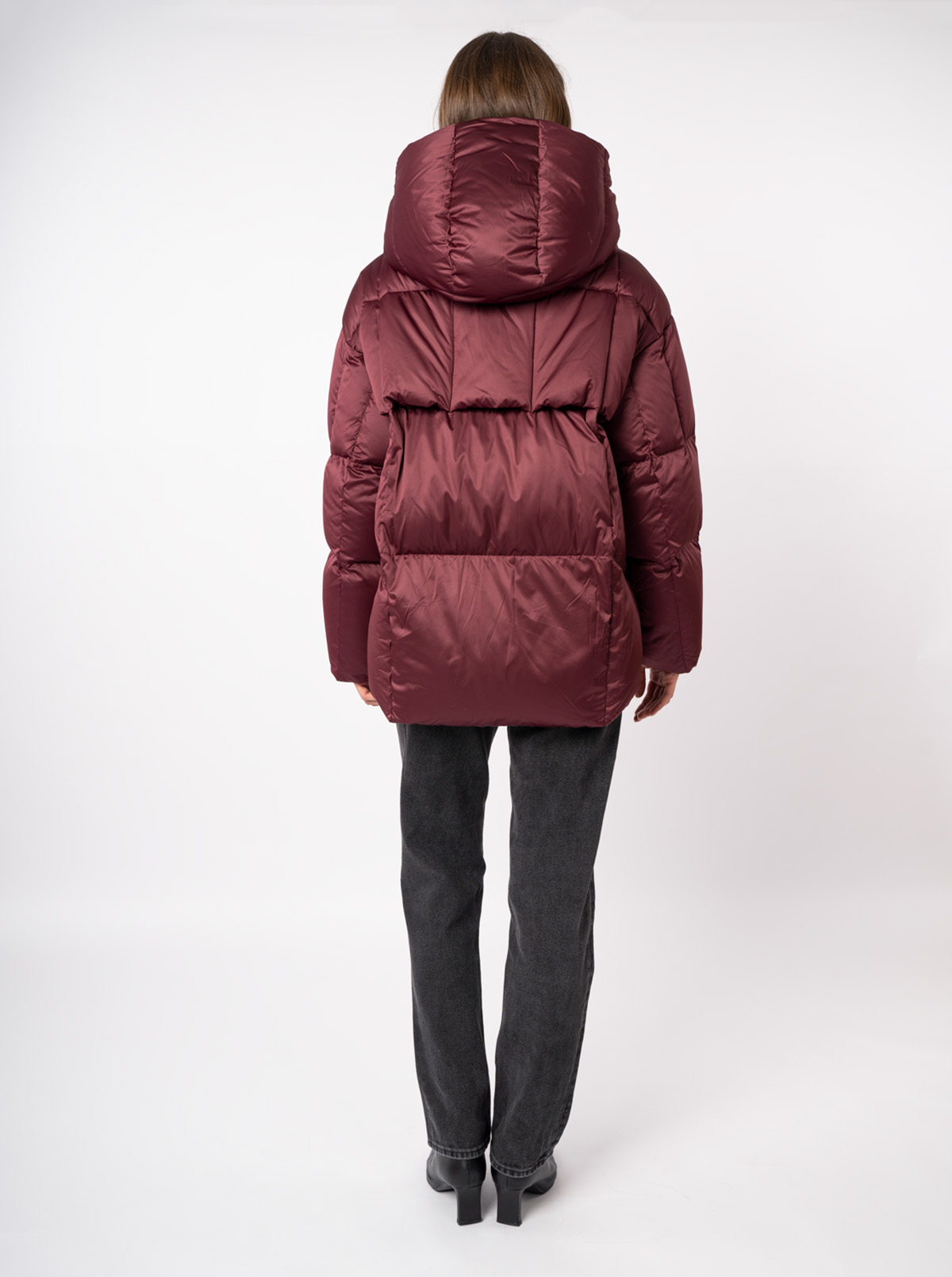 Пуховик женский с капюшоном DEIFY 1197 Пуховик женский с капюшоном DEIFY 1197