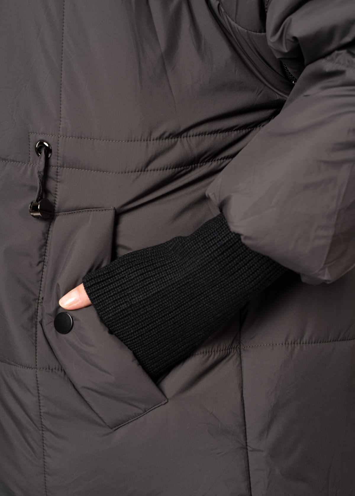 Пуховик женский с капюшоном MISSFREYA 7687 Пуховик женский с капюшоном MISSFREYA 7687