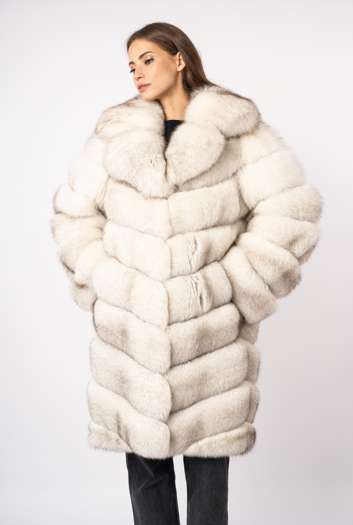 Шуба женская из меха песца Меха России А-4 Шуба женская из меха песца Меха России А-4