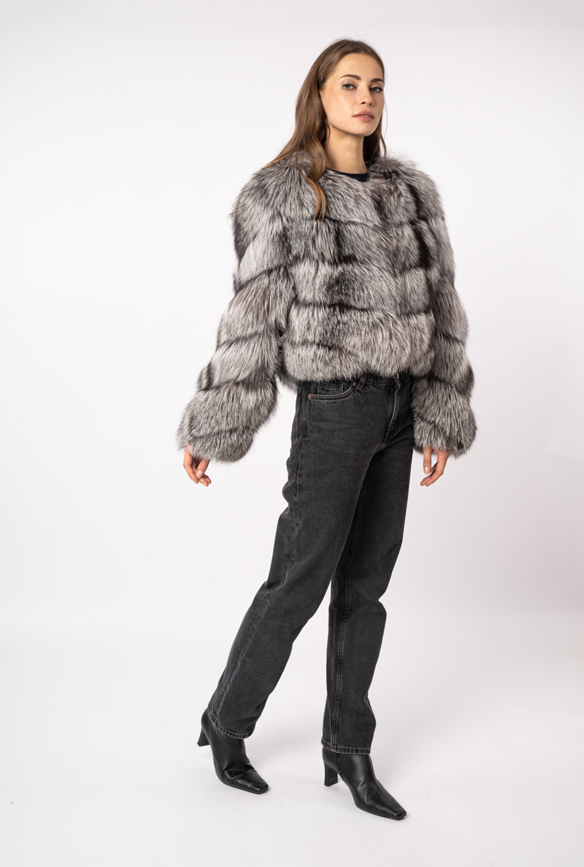 Шуба женская из меха лисицы и кожи Меха России 004 Шуба женская из меха лисицы и кожи Меха России 004