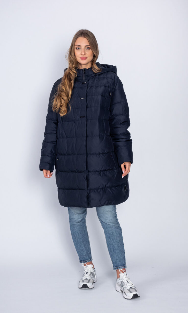 Пуховик женский Мануфактура Носова 18-615 с капюшоном темно-синий Пуховик женский Мануфактура Носова 18-615 с капюшоном темно-синий