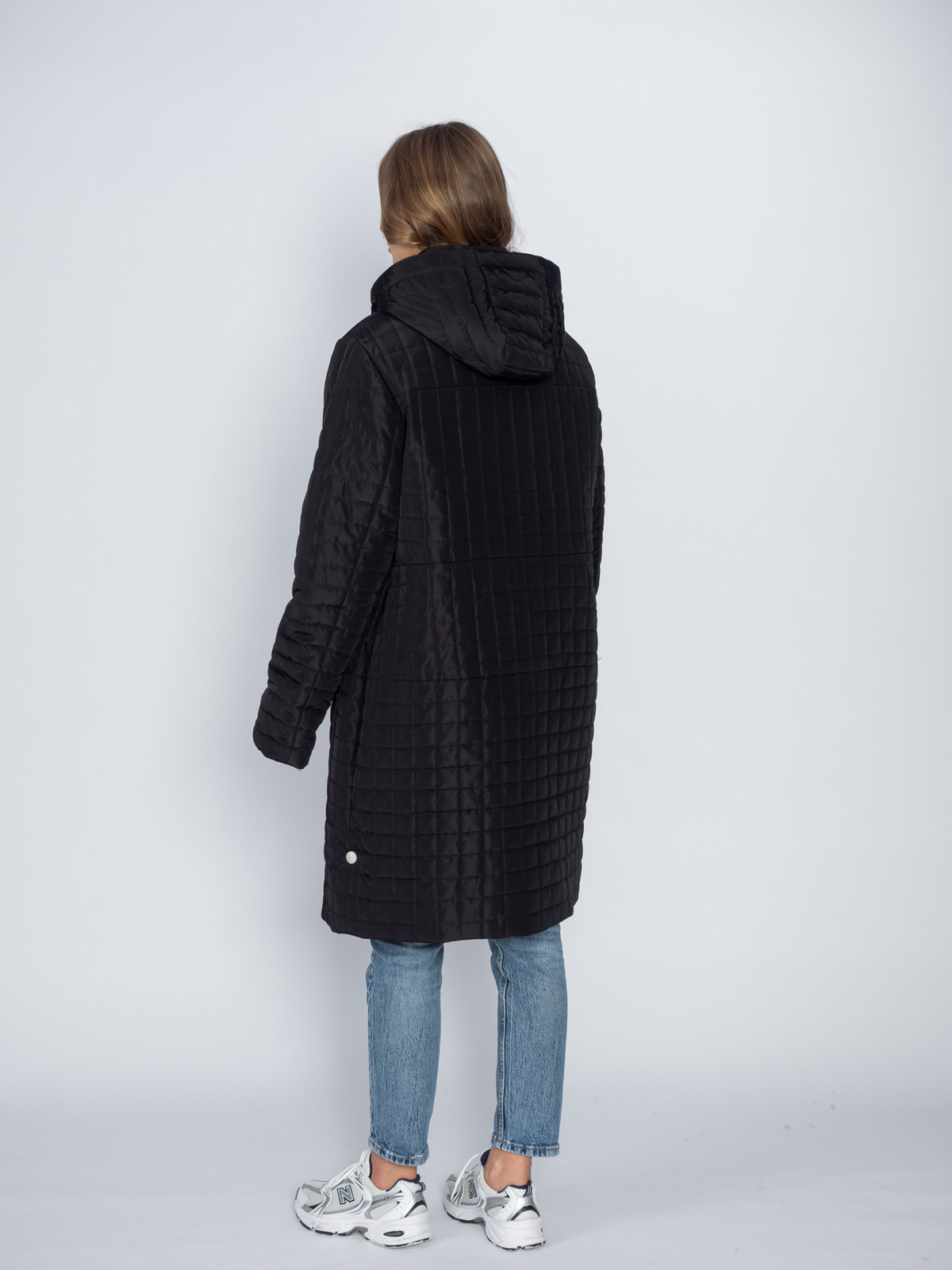 Пуховик женский Мануфактура Носова 006 с капюшоном черный Пуховик женский Мануфактура Носова 006 с капюшоном черный