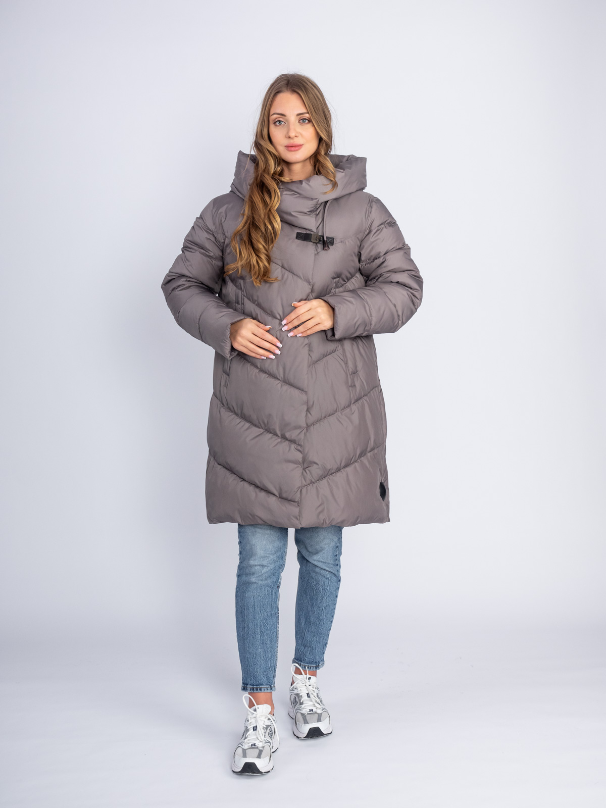 Пуховик женский 9005 с капюшоном бежевый Пуховик женский 9005 с капюшоном бежевый