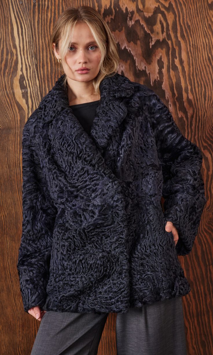 Шуба женская из меха каракуля Panafics Furs МК-702 Шуба женская из меха каракуля Panafics Furs МК-702